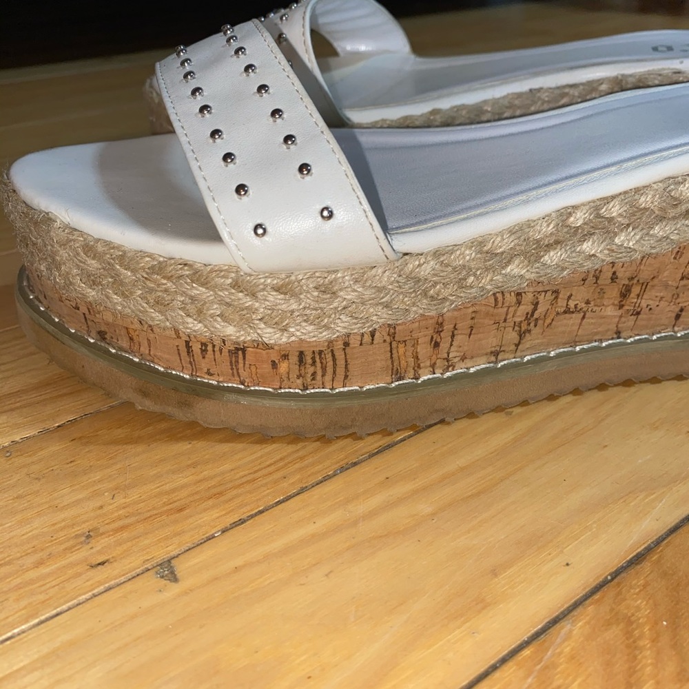 Nasty Gal Retro Platform Sandal - Picture 3 of 5